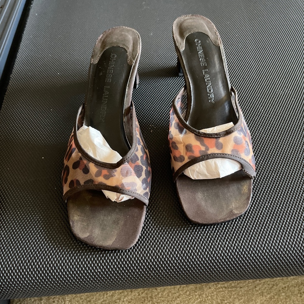 Women’s shoes